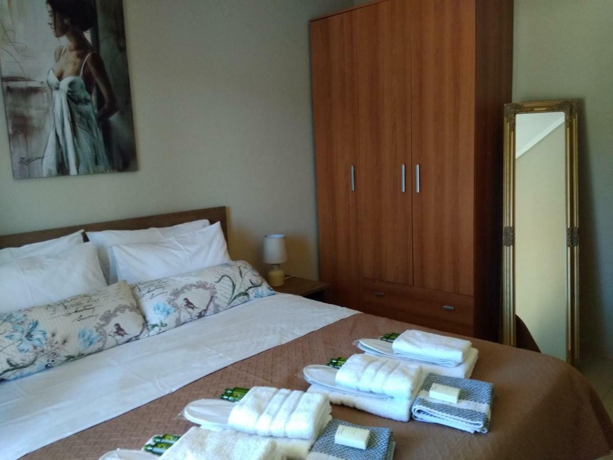 Iris Deluxe Suites 1 Kavala Buitenkant foto