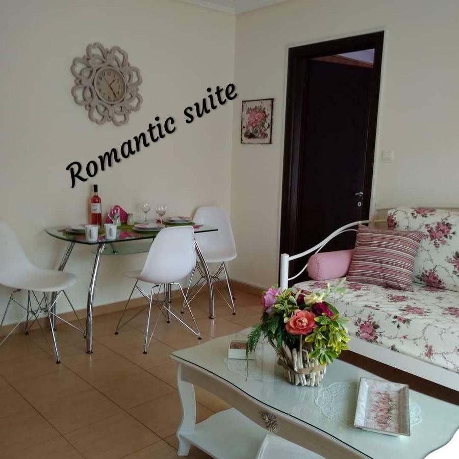 Iris Deluxe Suites 1 Kavala Kamer foto